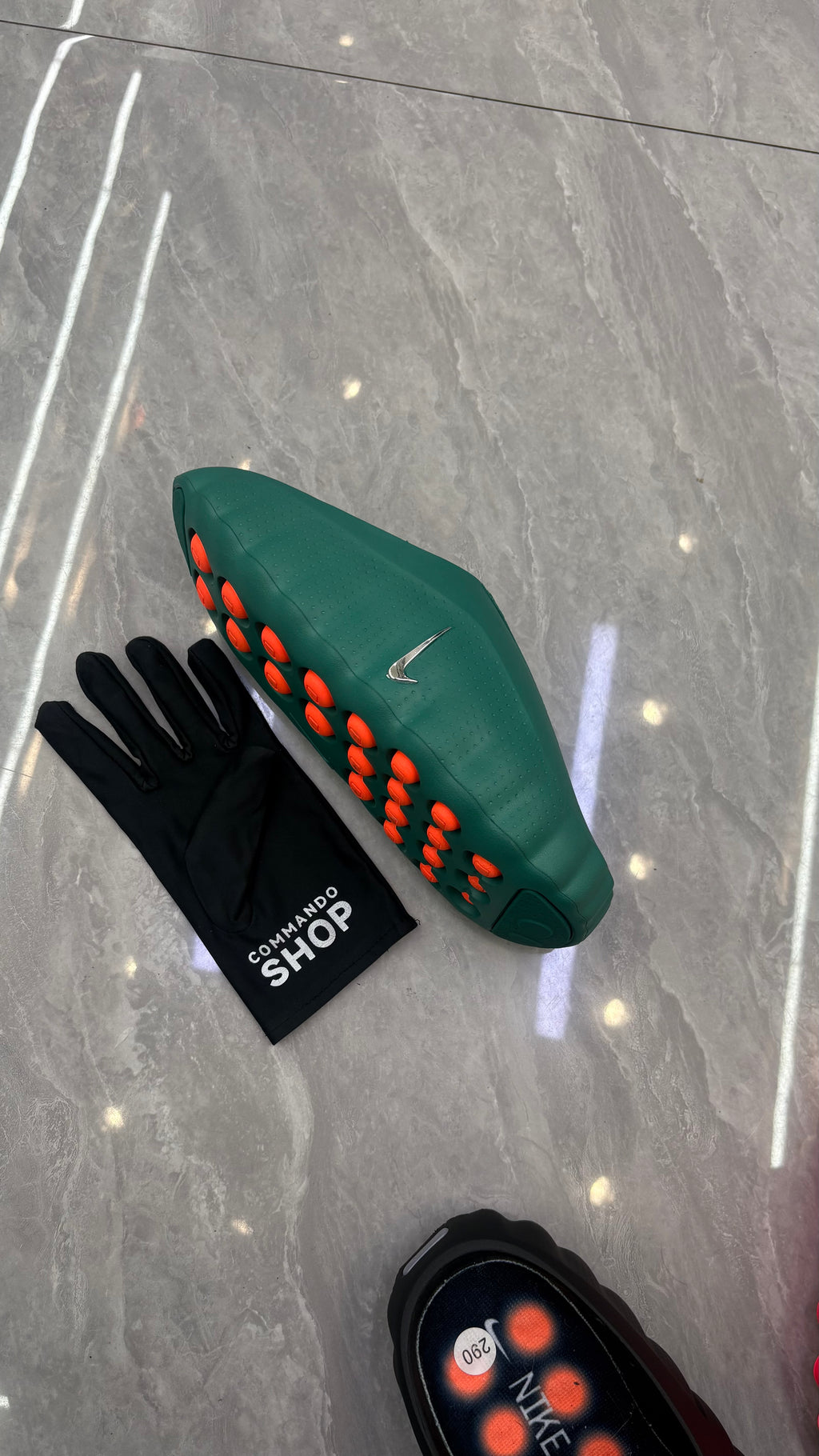 NIKE MIND 001