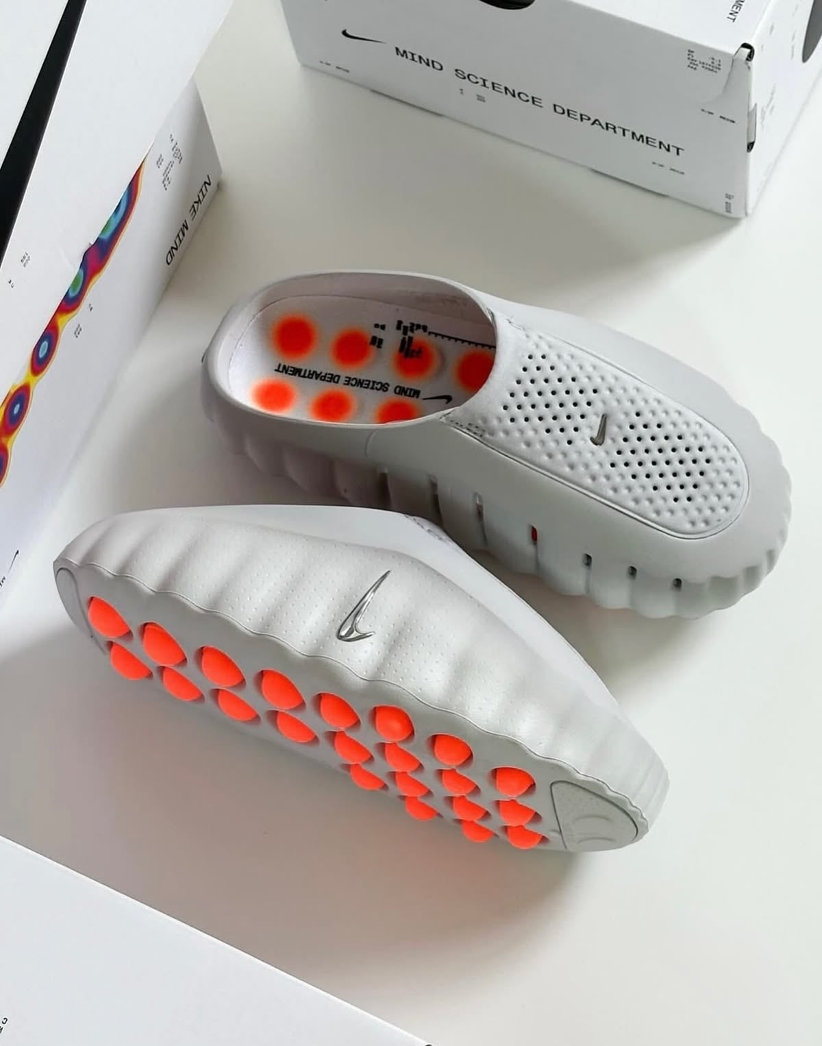 NIKE MIND 001