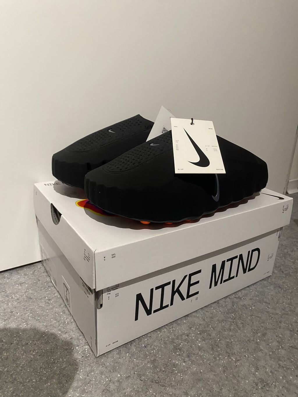NIKE MIND 001